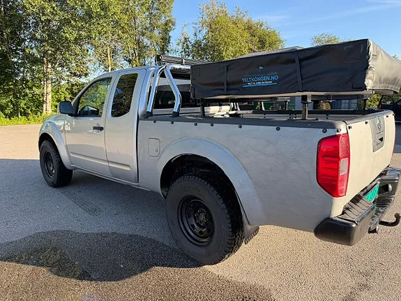 Nissan Navara 2008 photo 2