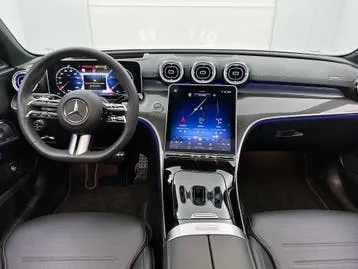 Mercedes-Benz C-Class 2025 photo 3