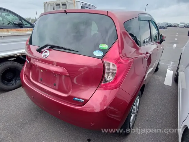 Nissan Note X Dig-S 2015 photo 4