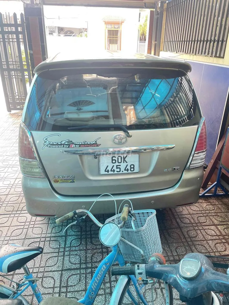 Toyota Innova 2011 photo 4