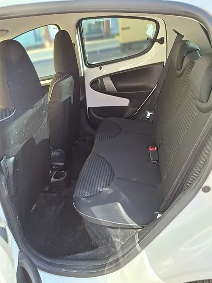 Peugeot 107 2012 photo 4