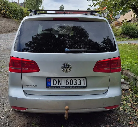 Volkswagen Touran 2011 photo 3
