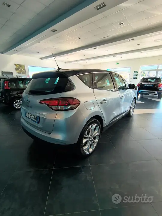 Renault Scenic 2018 photo 4