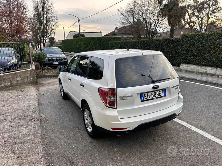 Subaru Forester 2011 photo 5