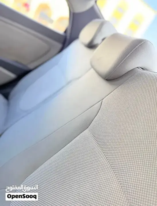 Hyundai Accent 2013 photo 3