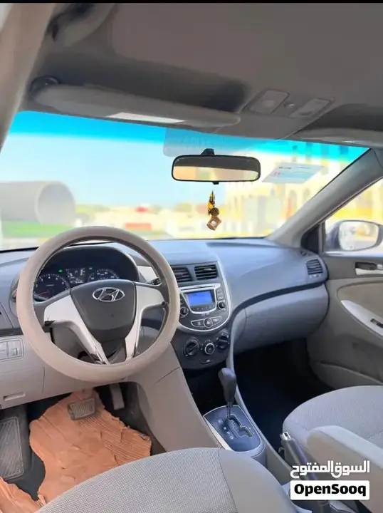 Hyundai Accent 2013 photo 4