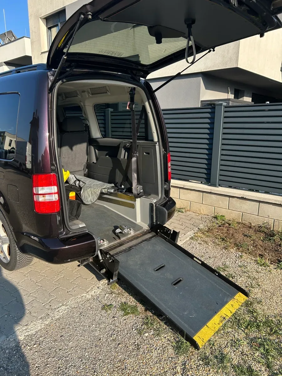Volkswagen Caddy 2013 photo 3