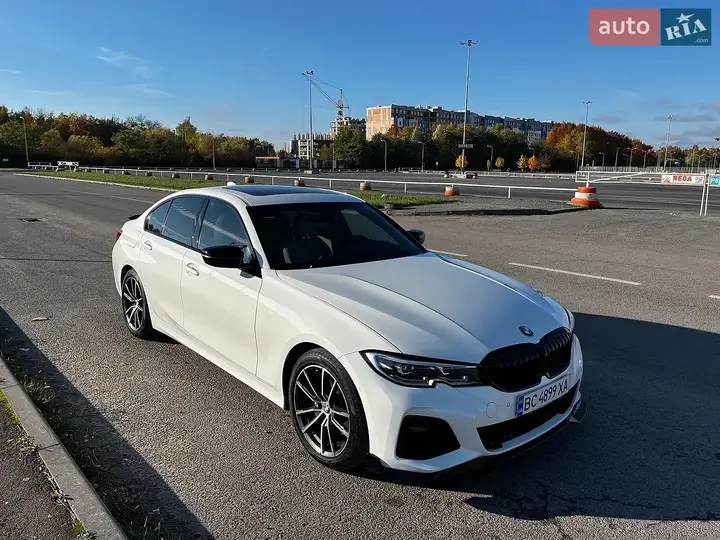 BMW 3 Series 2019 photo 2