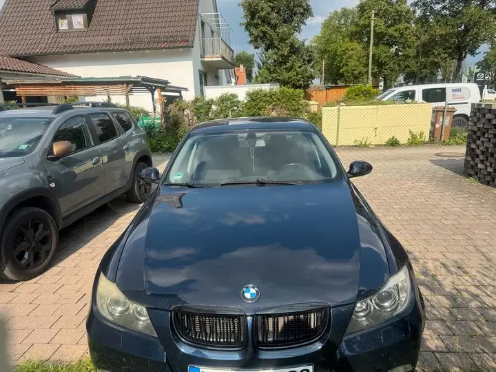 BMW 318I E90