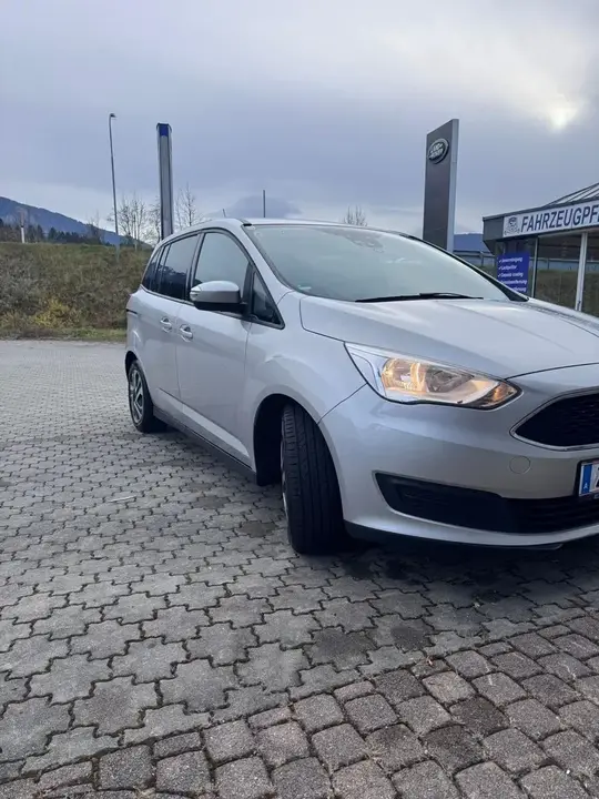 Ford C-Max 2016 photo 2