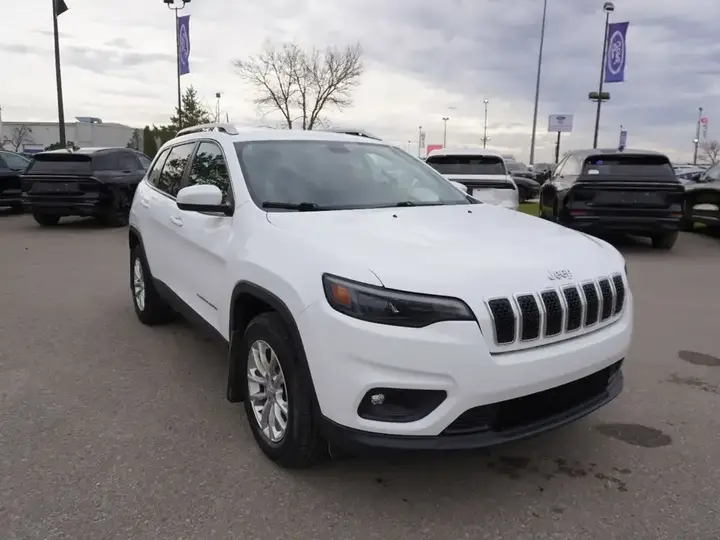 Jeep Cherokee 2019 photo 3