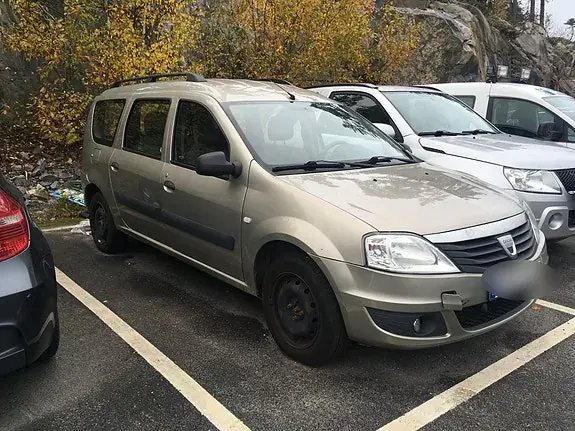 Dacia Logan 2010 photo 2