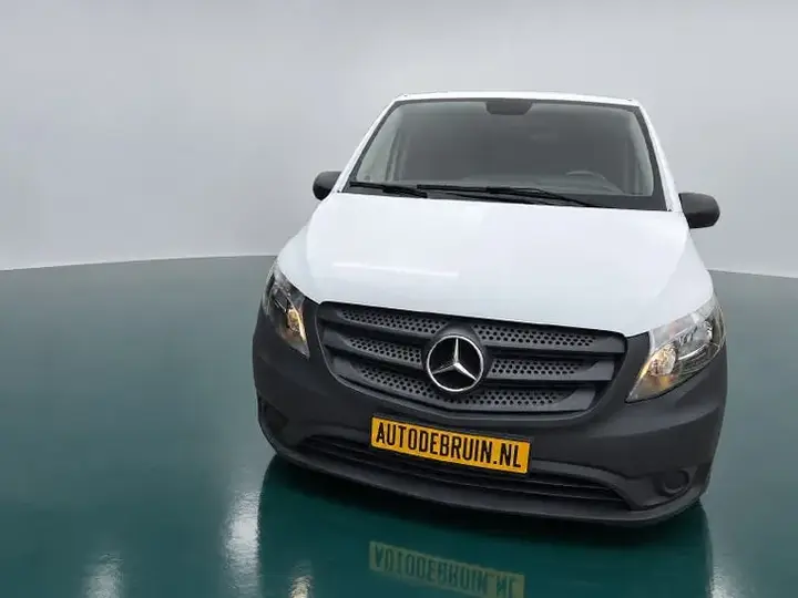 Mercedes-Benz Vito 2022 photo 2