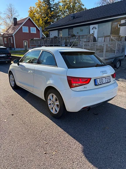 Audi A1 2011 photo 4