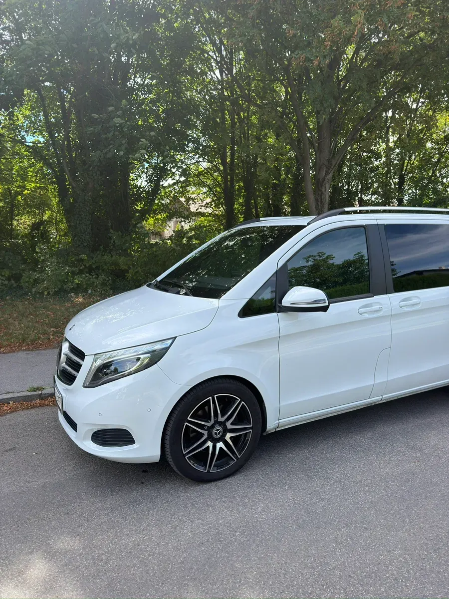 Mercedes-Benz V-Class 2018 photo 2