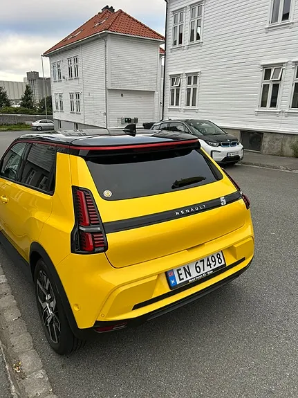 Renault 5 E-Tech 2025 photo 3