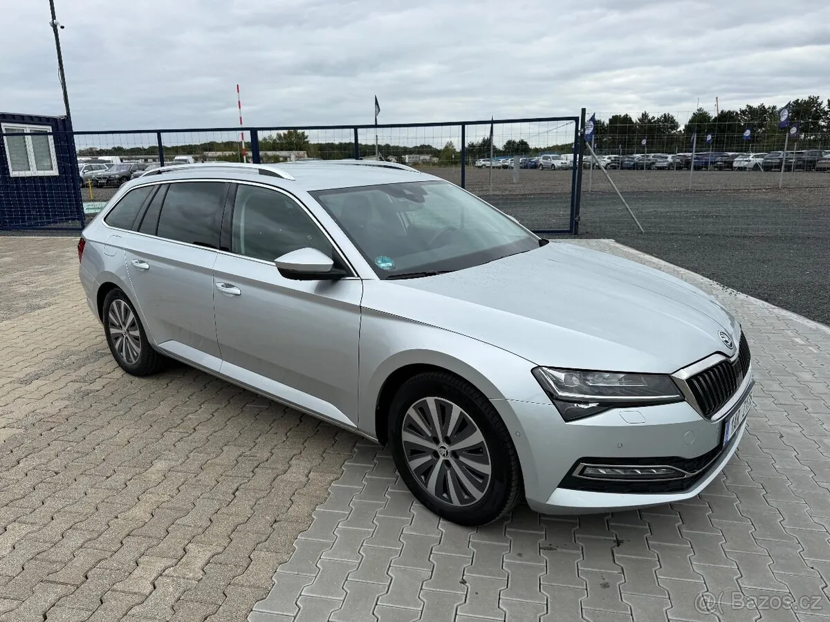 Skoda Superb 2022 photo 2
