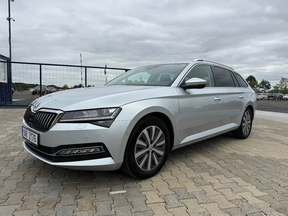 Skoda Superb 2022 photo 3