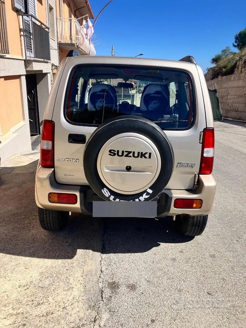 Suzuki Jimny 2009 photo 2