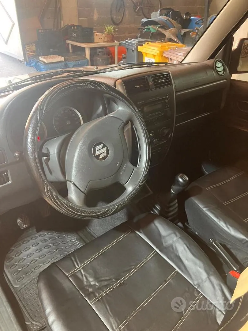 Suzuki Jimny 2009 photo 5