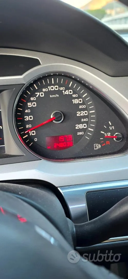 Audi A6 2010 photo 5
