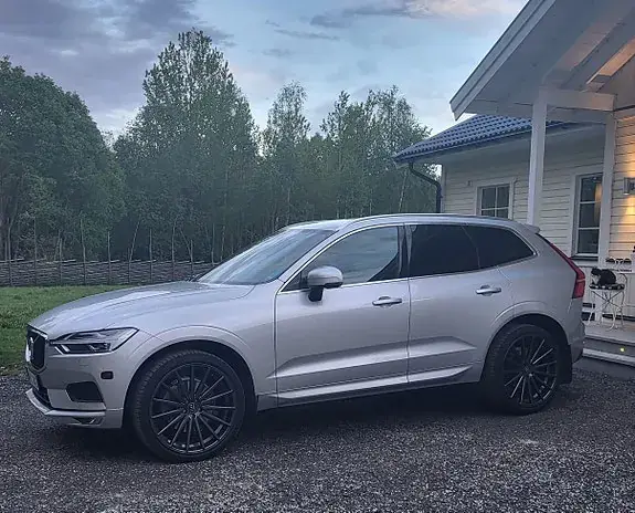 Volvo Xc60 2019 photo 2