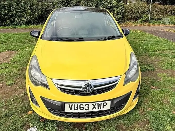 Vauxhall Corsa 2013 photo 2