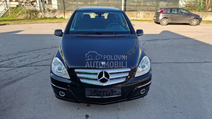 Mercedes-Benz B 180 2009 photo 5