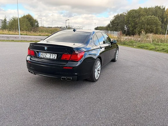 BMW 750I 2009 photo 4