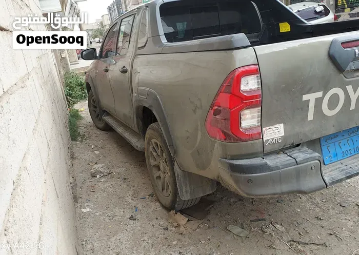 Toyota Hilux 2022 photo 4
