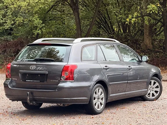 Toyota Avensis 2008 photo 2