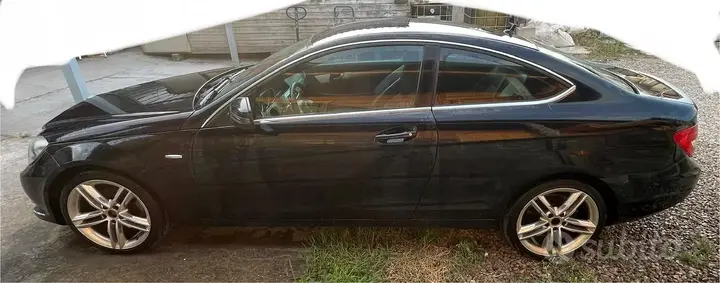 Mercedes-Benz C-Class 2011 photo 4