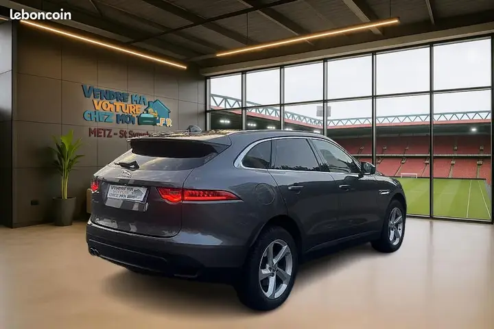 Jaguar F-Pace 2018 photo 4