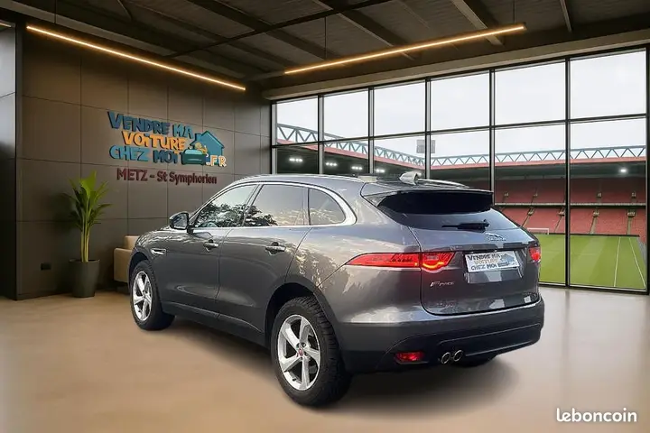 Jaguar F-Pace 2018 photo 3