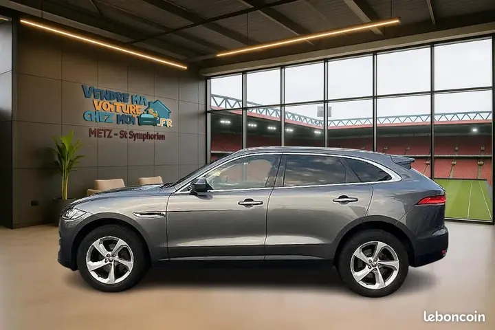Jaguar F-Pace 2018 photo 2