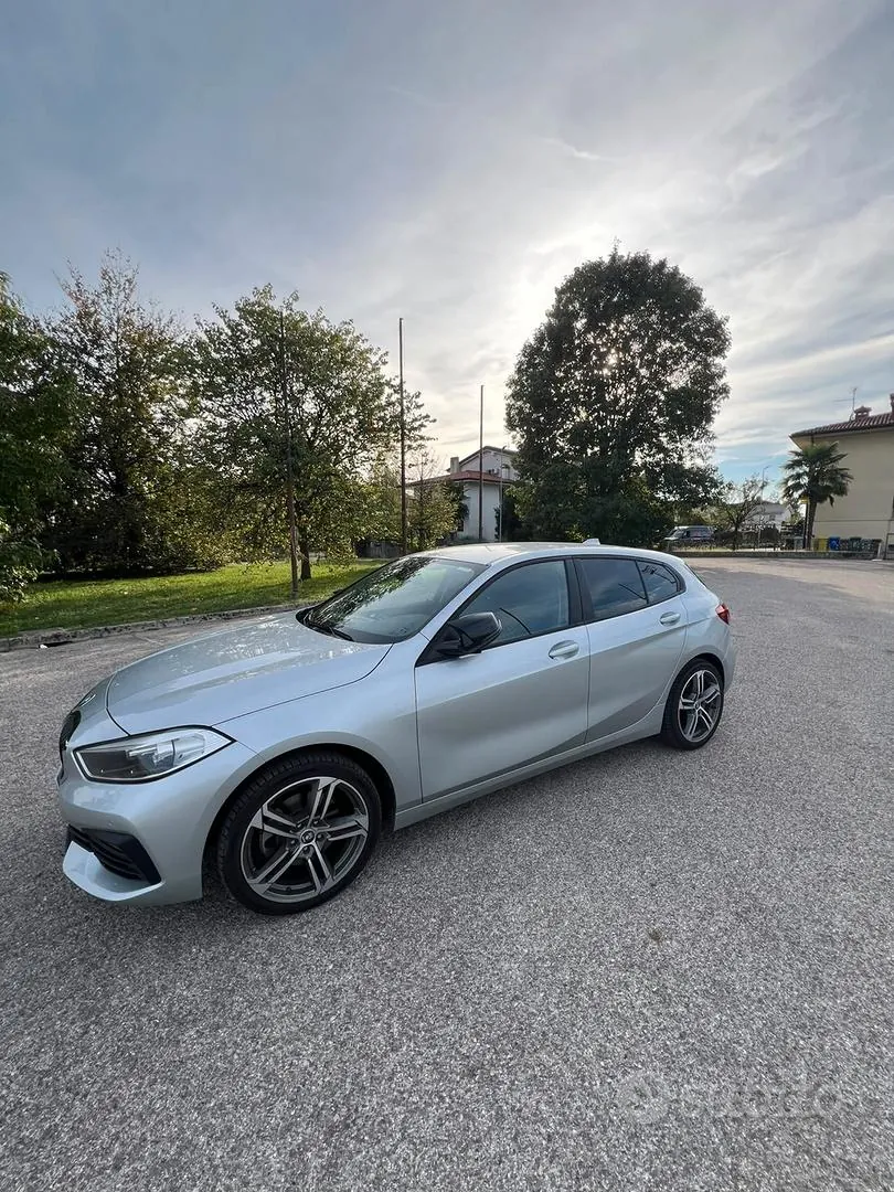 BMW 1 Series 2021 photo 2