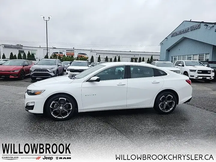 Chevrolet Malibu 2022 photo 3