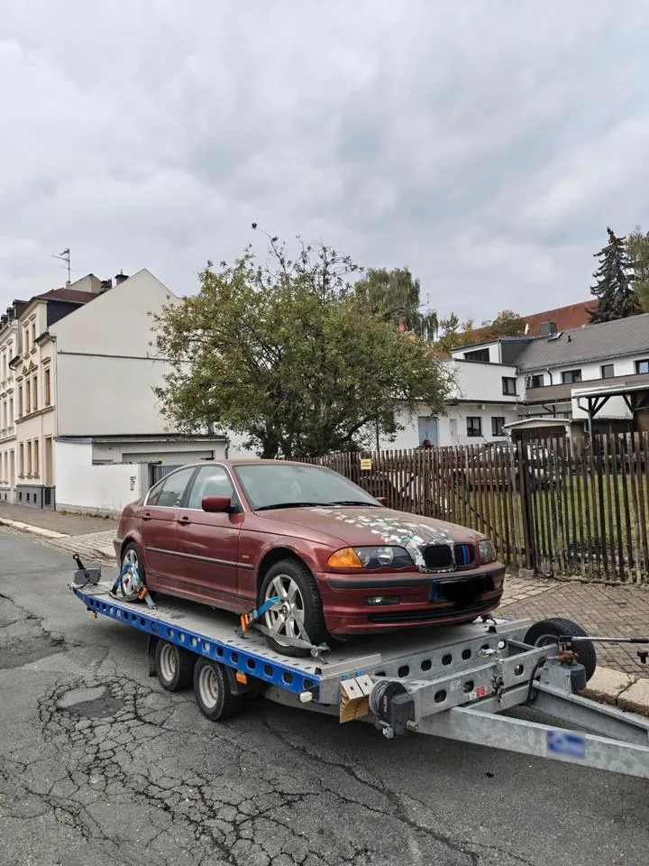 BMW 320I