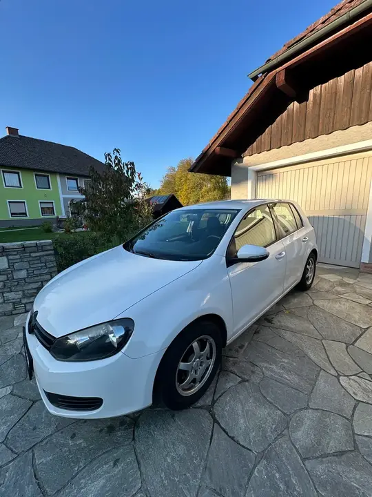 Volkswagen Golf 2010 photo 2