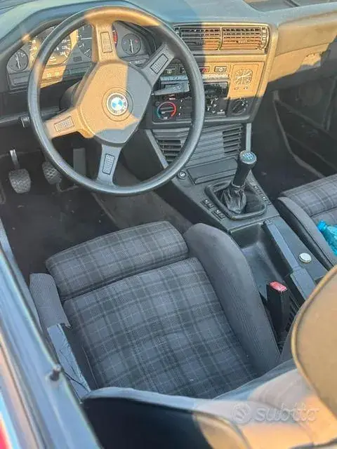 BMW 318I 1992 photo 2