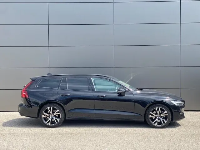 Volvo V60 2025 photo 2