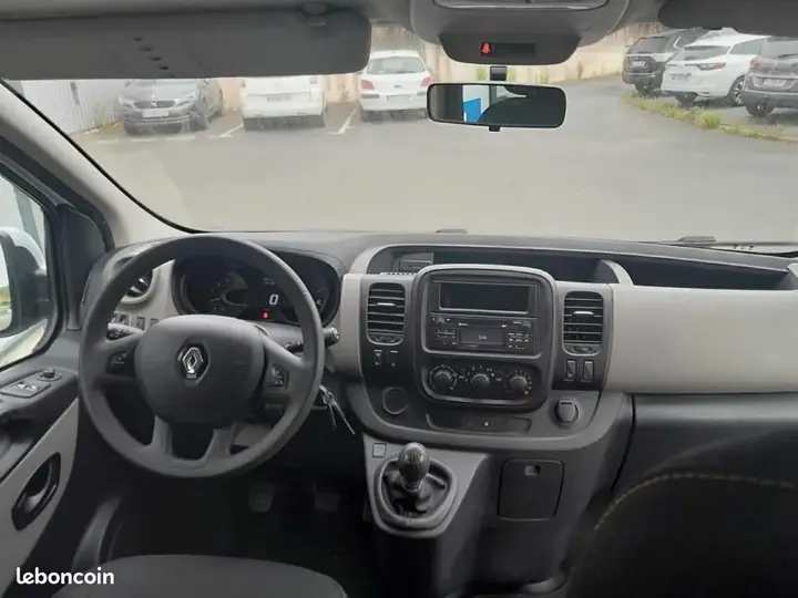 Renault Trafic 2016 photo 3