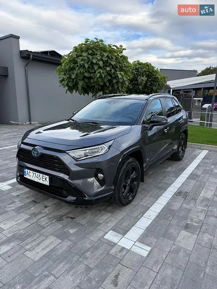 Toyota Rav4 2021 photo 3