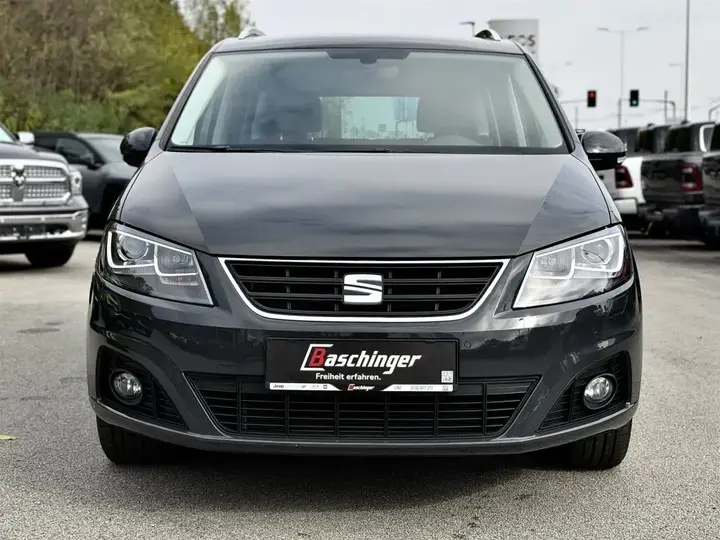 Seat Alhambra 2017 photo 2