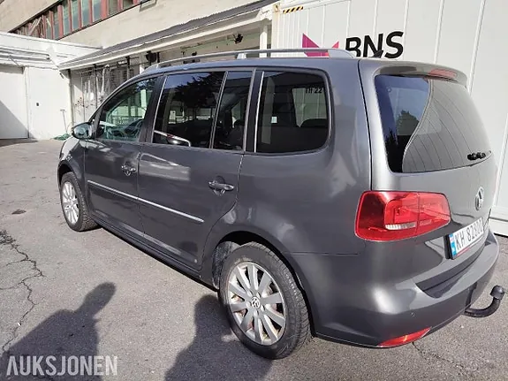 Volkswagen Touran 2012 photo 5
