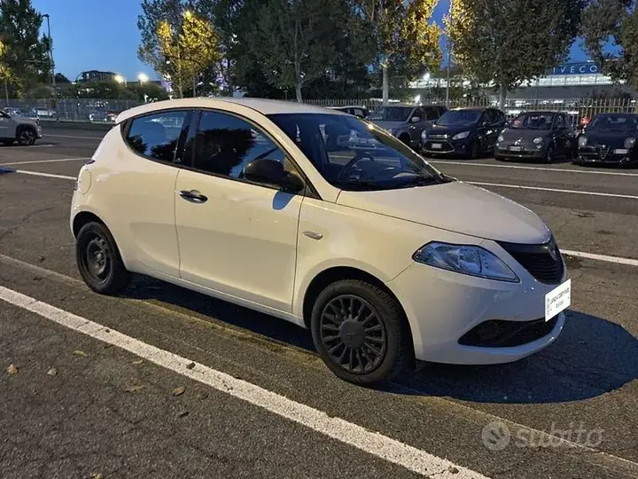 Lancia Ypsilon 2019 photo 5