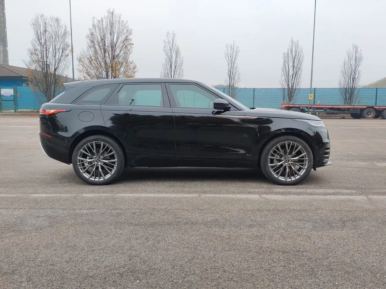 Land Rover Velar 2021 photo 4