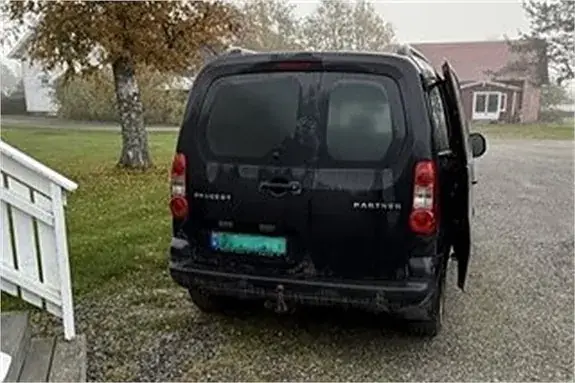 Peugeot Partner 2011 photo 2
