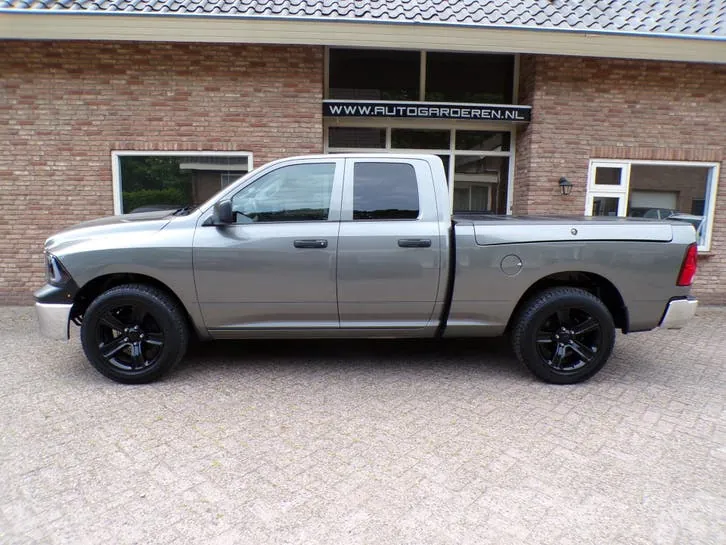 Dodge Ram 1500 2012 photo 2
