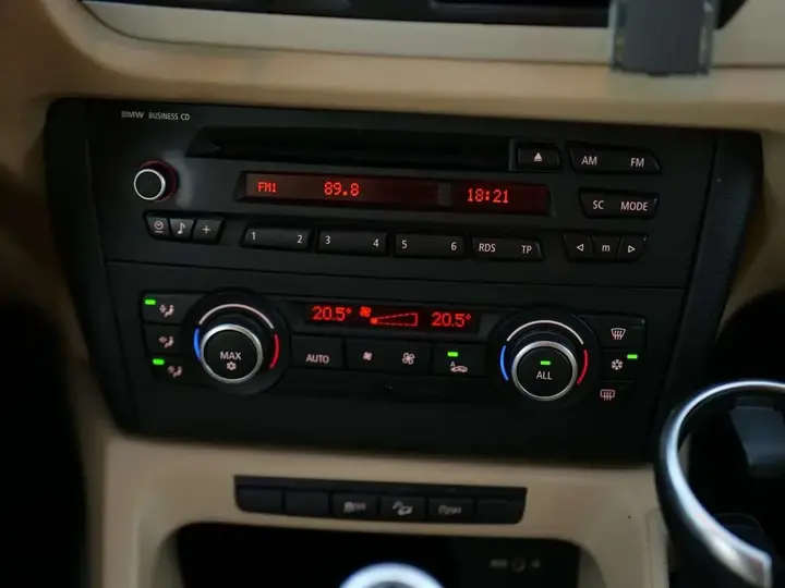 BMW X1 2011 photo 3